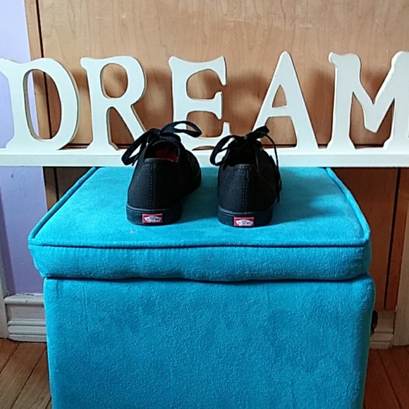 Vans - Picture 5 of 5